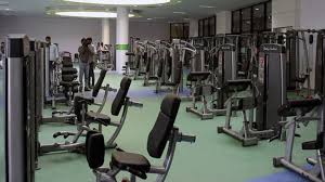 Gymnasiums/health clubs