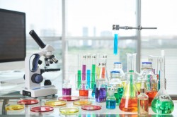 Laboratory glassware & equipment