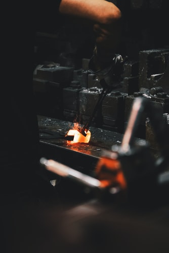Auto mobile forging com ponents
