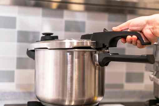 Pressure cookers