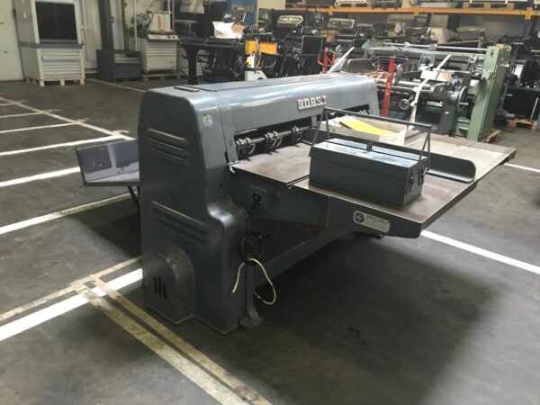 Rotary board cutter