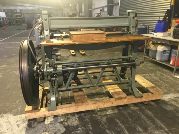 Cutting machine