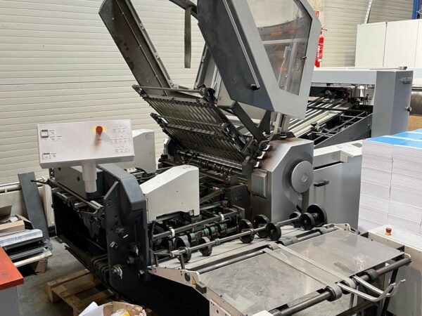 Folding machine
