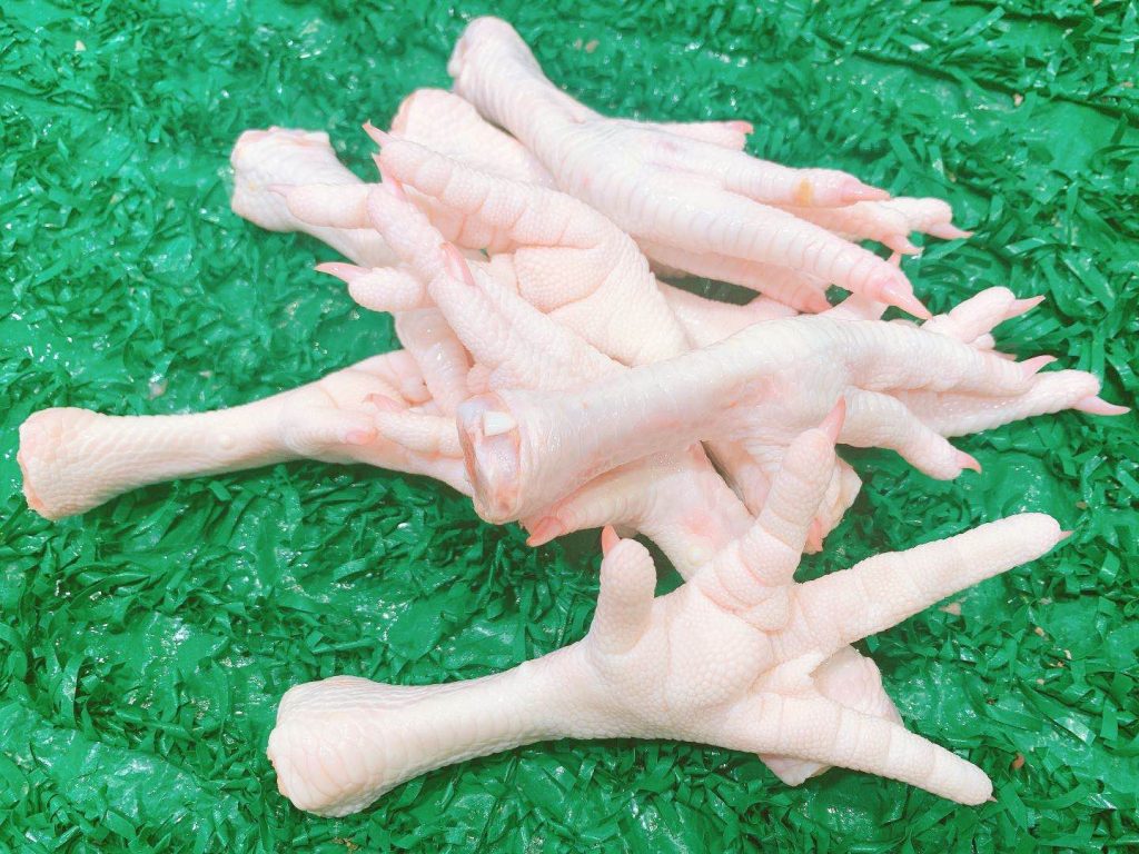 Frozen chicken feet and chicken paws grade a-brazil origin