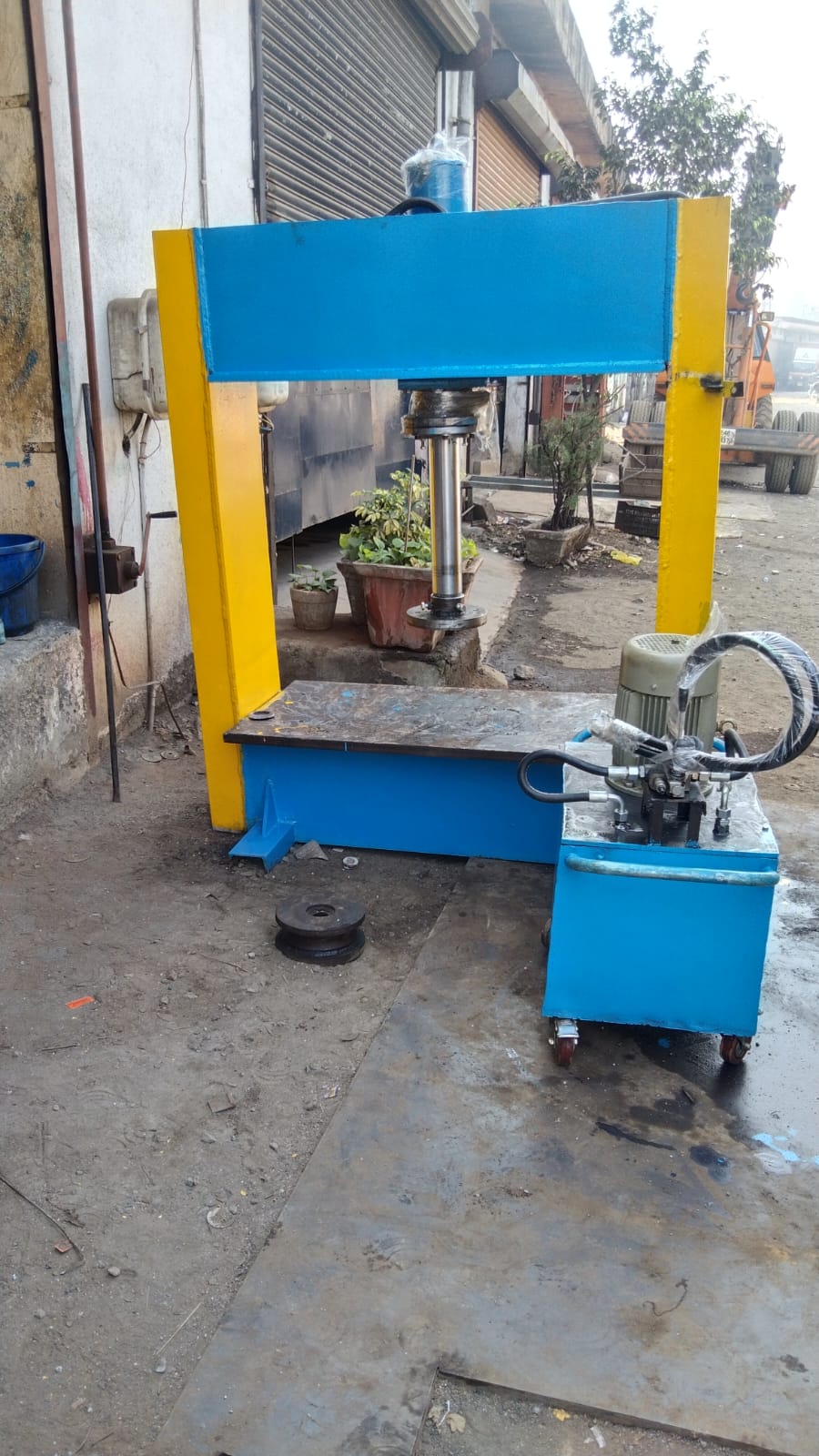 H frame hydraulic press