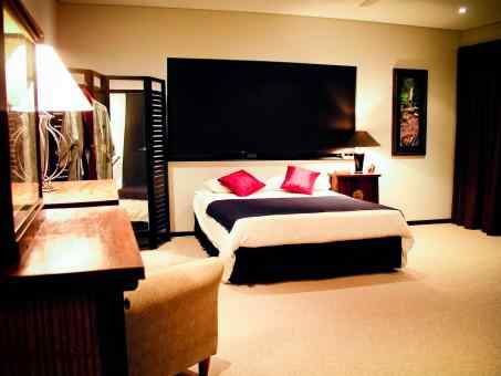 Interior decorators & designers