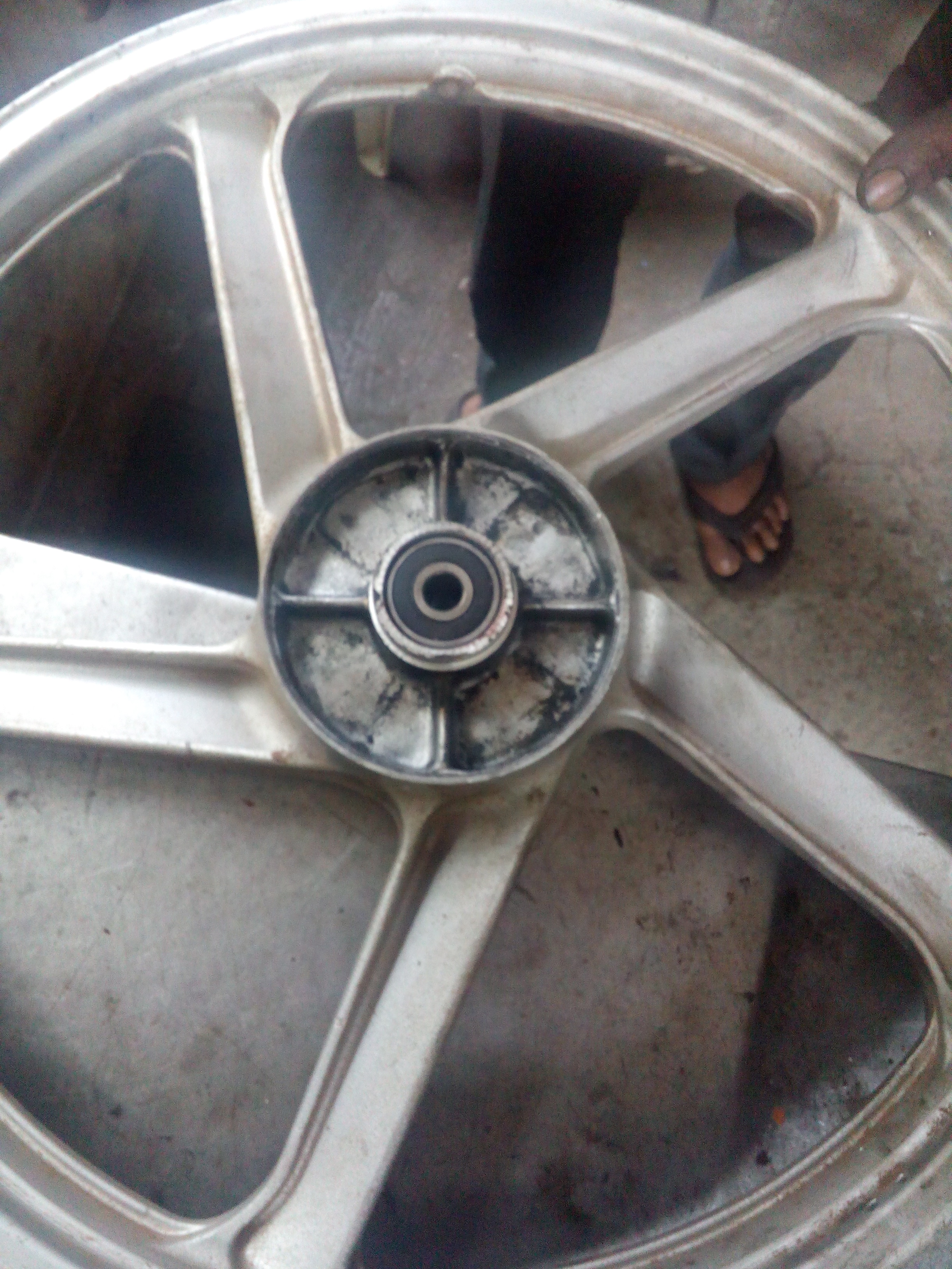 Automobile servicing 