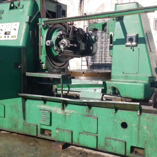 Gear hobber machine