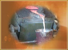 Aluminum melting furnace