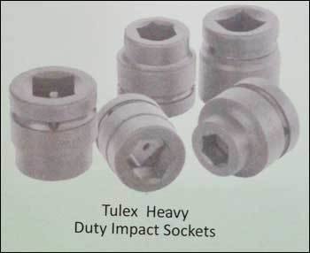 Heavy duty impact sockets