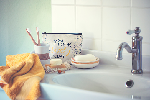 Sanitaryware & fittings