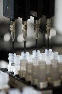 Pharmaceutical manufacturing equipment