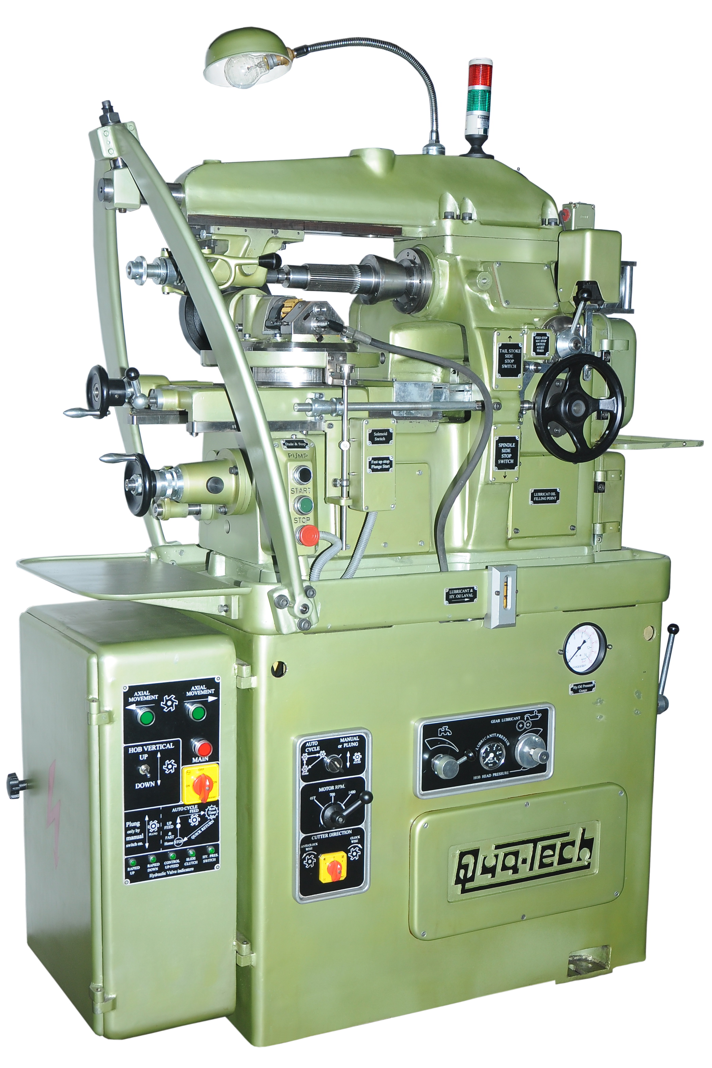 Universal gear hobbing machine 