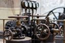 Pharmaceutical manufacturing equipment